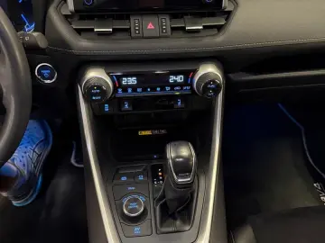 RAV 4 HYBRID-4x4-LED-LEDER-KAMERA-18 ZOLL-29.990