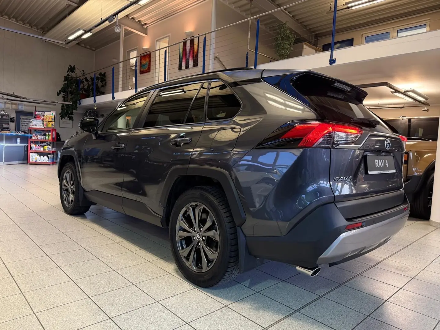 RAV 4 HYBRID-4x4-LED-LEDER-KAMERA-18 ZOLL-29.990