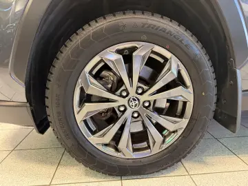 RAV 4 HYBRID-4x4-LED-LEDER-KAMERA-18 ZOLL-29.990