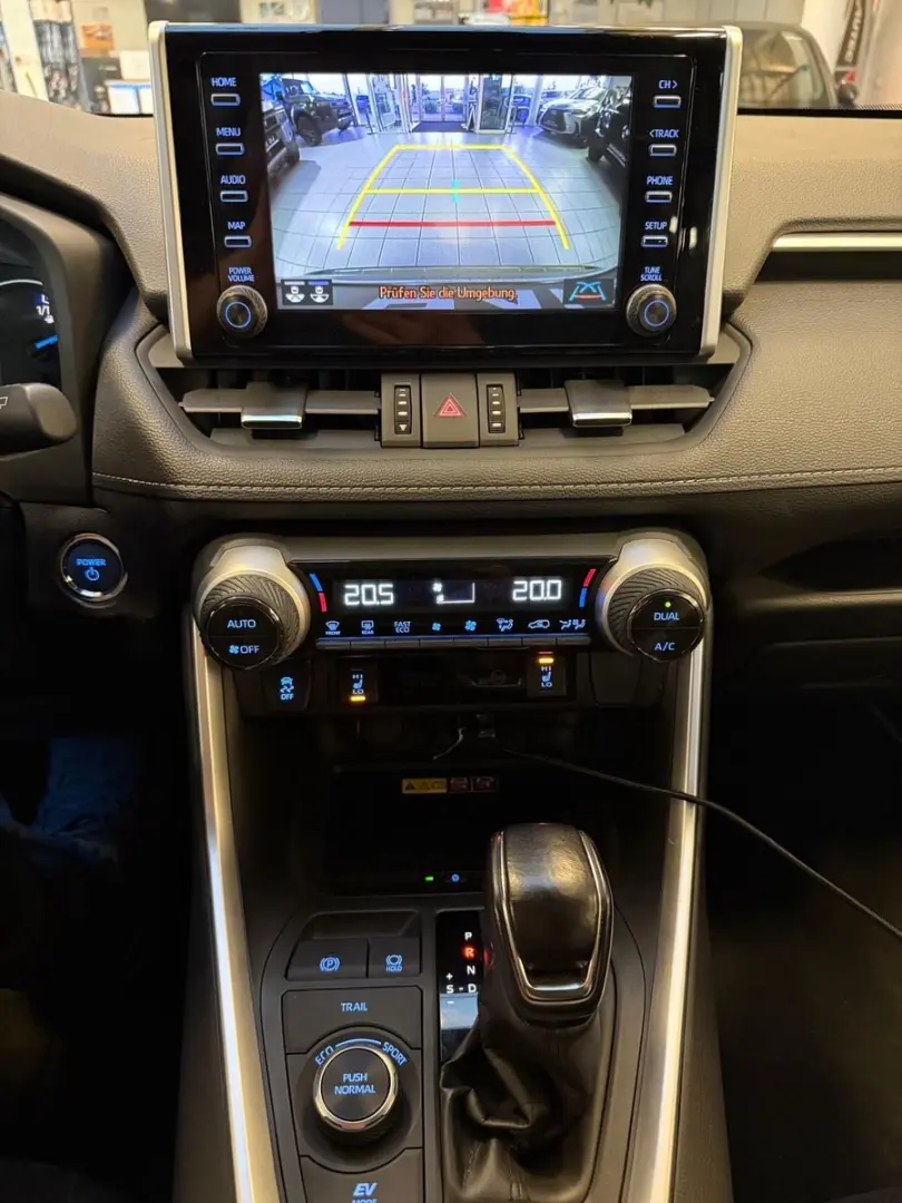 RAV 4 HYBRID-4x4-LED-LEDER-KAMERA-18 ZOLL-29.990