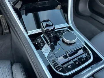 840i xDrive Cabrio M Sport HUD B/W 360°ACC