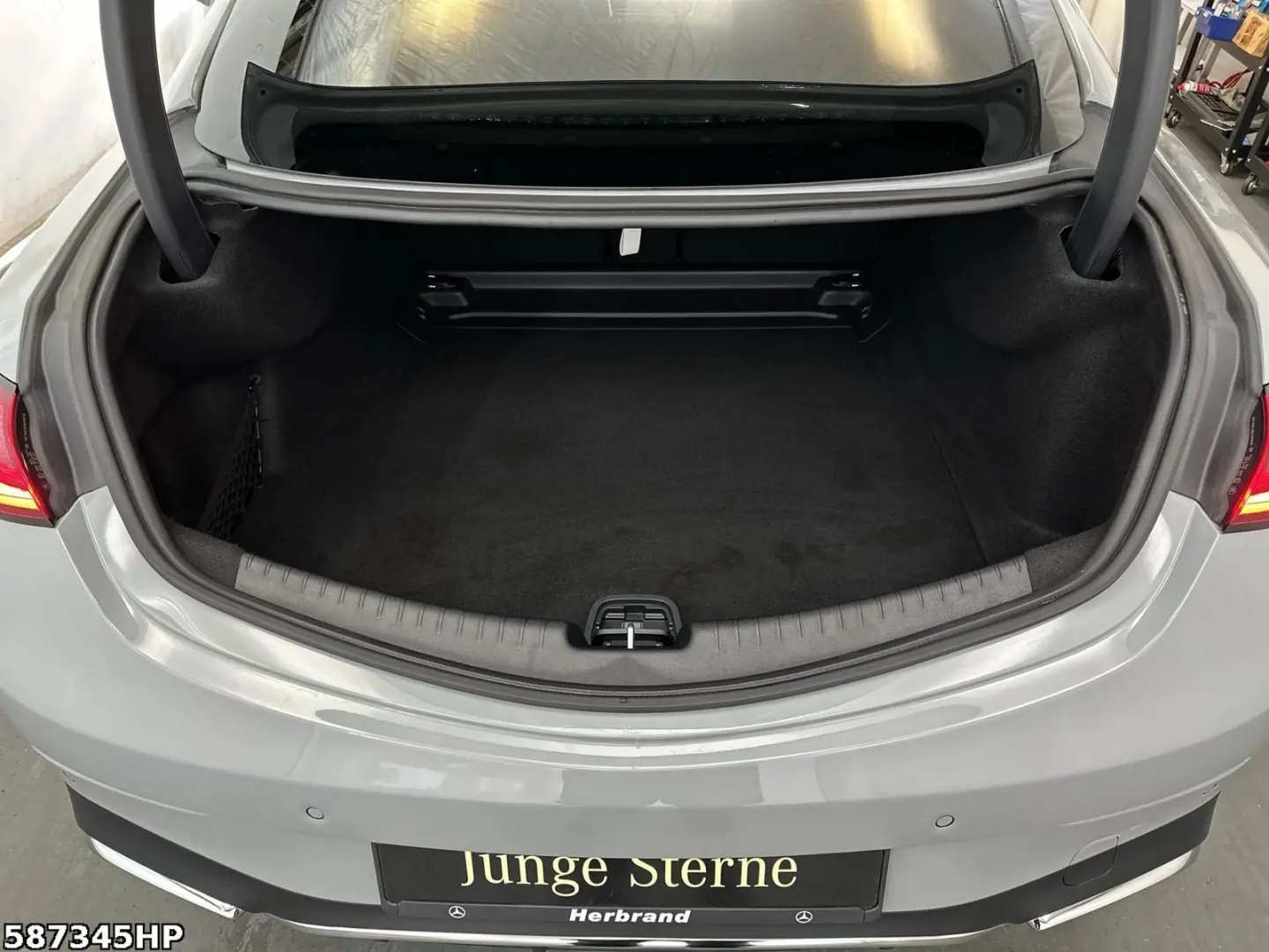 CLE 300 4M AMG Coupé  *Digital Light Panorama