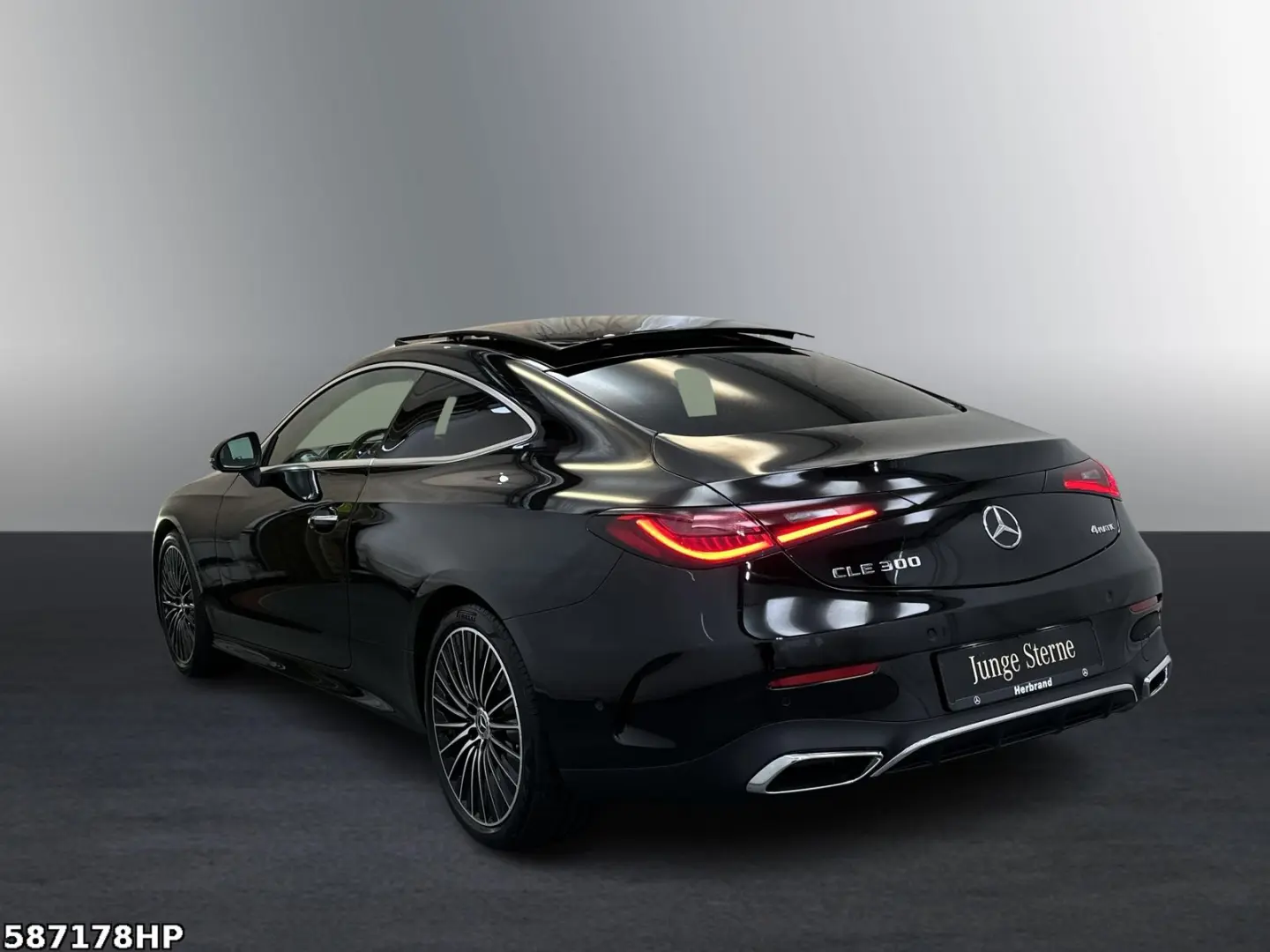 CLE 300 4M Coupe AMG Line Panorama, 360°-Kamera