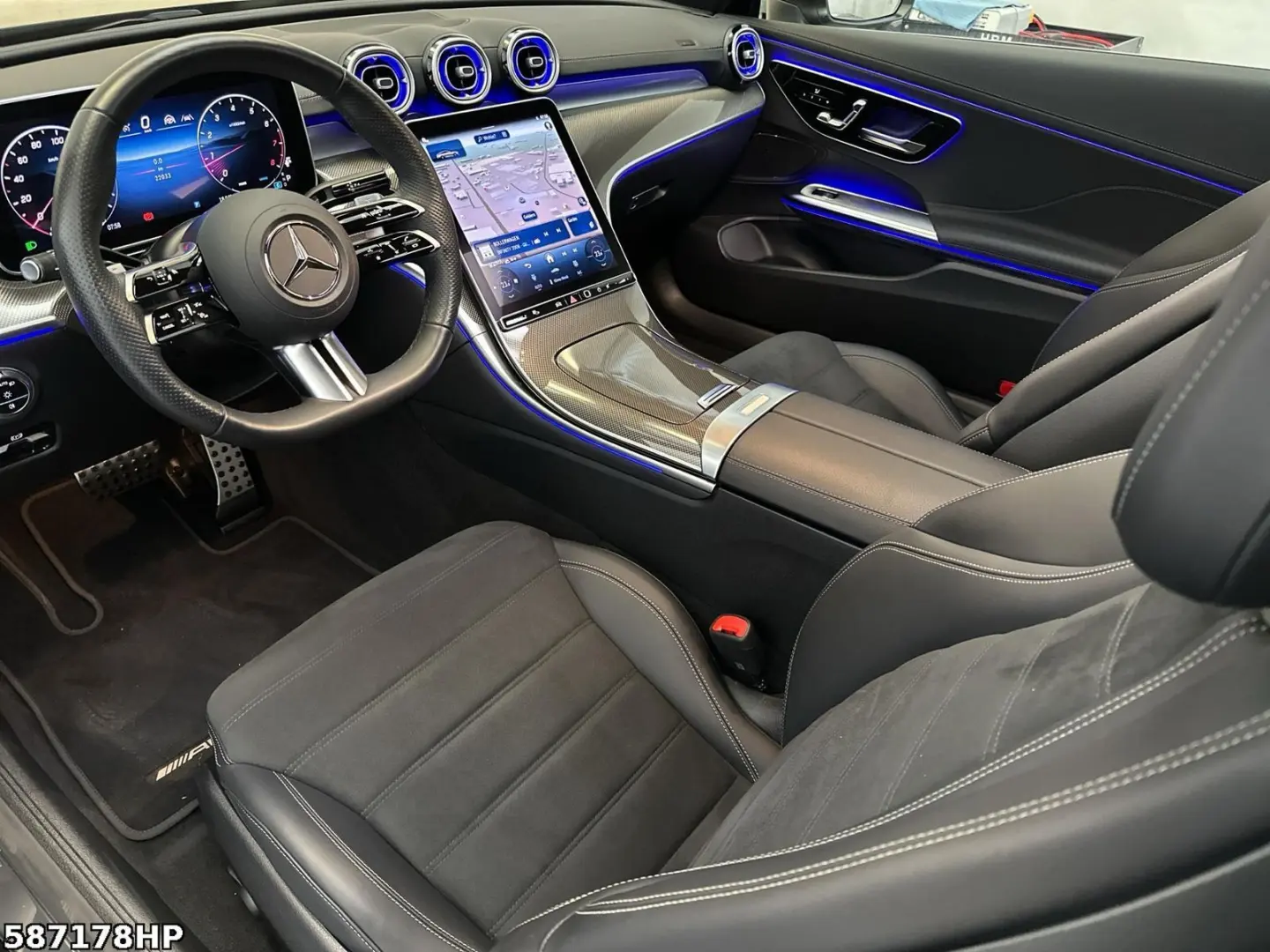 CLE 300 4M Coupe AMG Line Panorama, 360°-Kamera