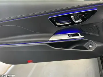 CLE 300 4M Coupe AMG Line Panorama, 360°-Kamera