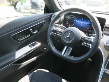 CLE 200 AMG Line 4Matic Pano-Dach Fahrass-Paket
