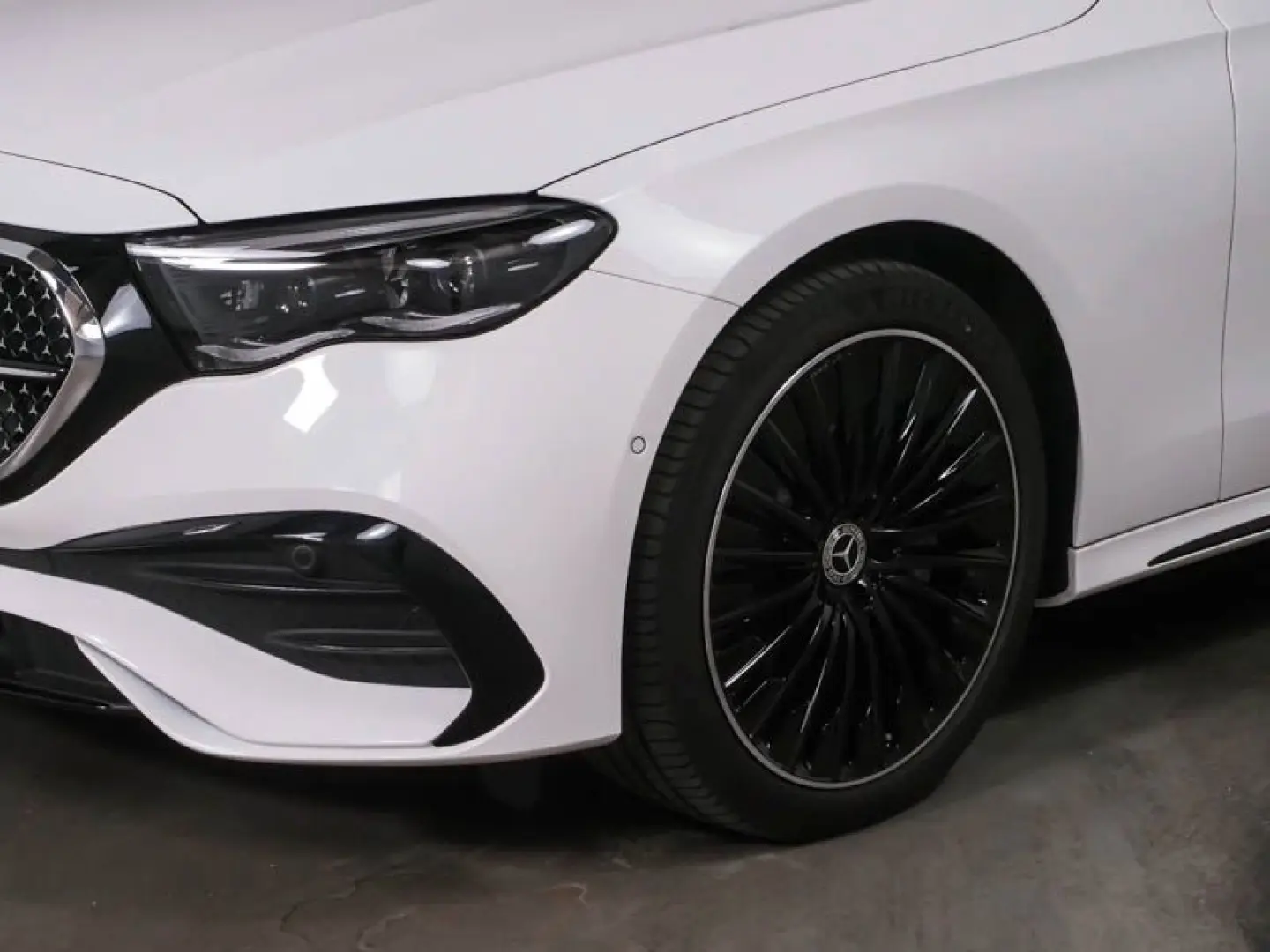 E 300 e 4M AMG-Sport/DIGITAL/360/Burm/Night/20'