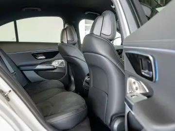 E 200 4M AMG Sport Advanced Superscreen Distr. L