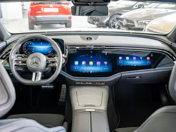 E 200 4M AMG Sport Advanced Superscreen Distr. L
