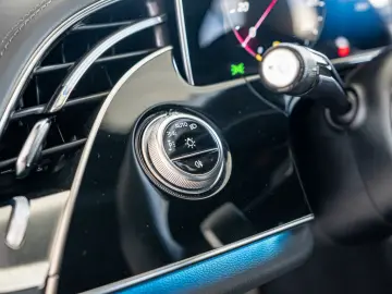 E 200 4M AMG Sport Advanced Superscreen Distr. L
