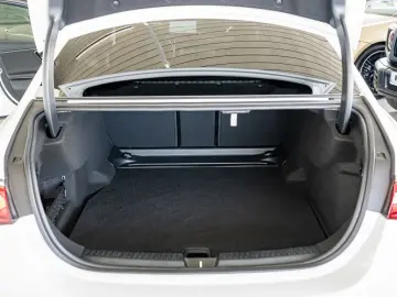 E 200 4M AMG Sport Advanced Superscreen Distr. L