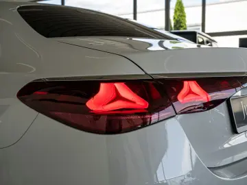 E 200 4M AMG Sport Advanced Superscreen Distr. L