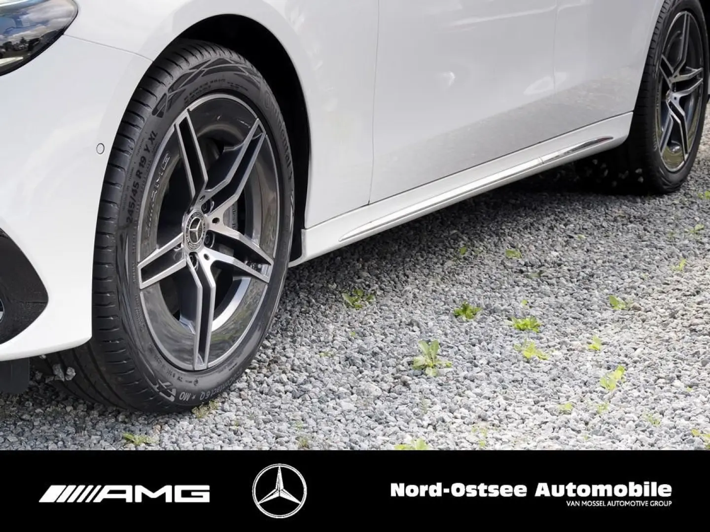 E 300 e 4M AMG PREMIUM KEYLESS 360 AHK BURMESTER