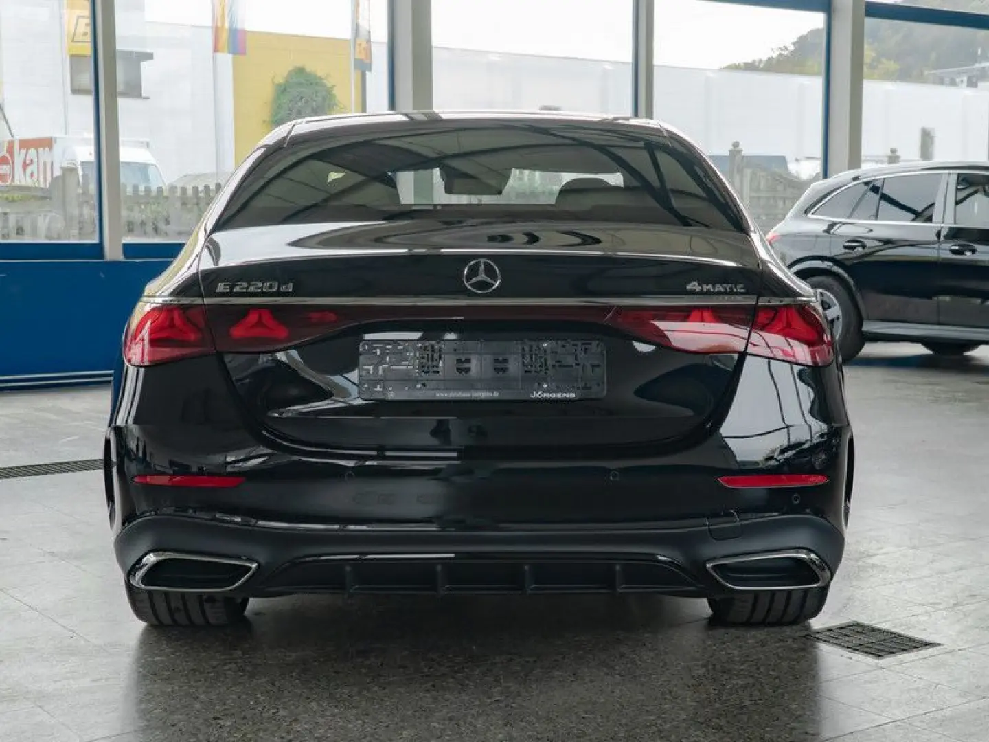 E 220 d 4M AMG-Sport/Pano/Burm4D/Sitzklima/Night