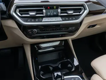 X3 xD30e Panorama 360° HUD DAB HiFi Komfort 21