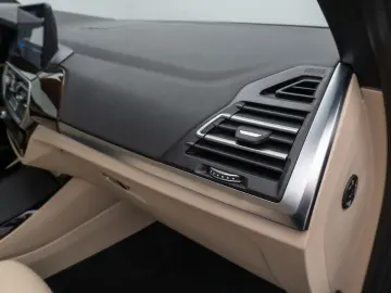 X3 xD30e Panorama 360° HUD DAB HiFi Komfort 21