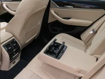 X3 xD30e Panorama 360° HUD DAB HiFi Komfort 21