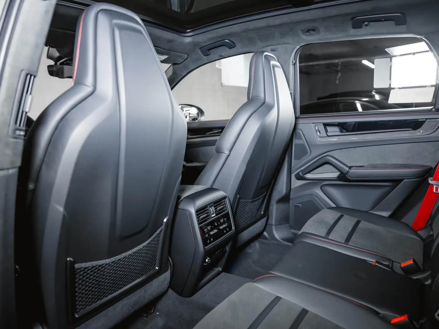 Porsche Cayenne GTS Panorama 22 Zoll SportDesign