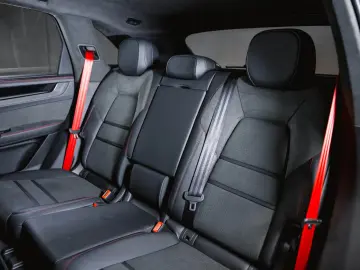 Porsche Cayenne GTS Panorama 22 Zoll SportDesign