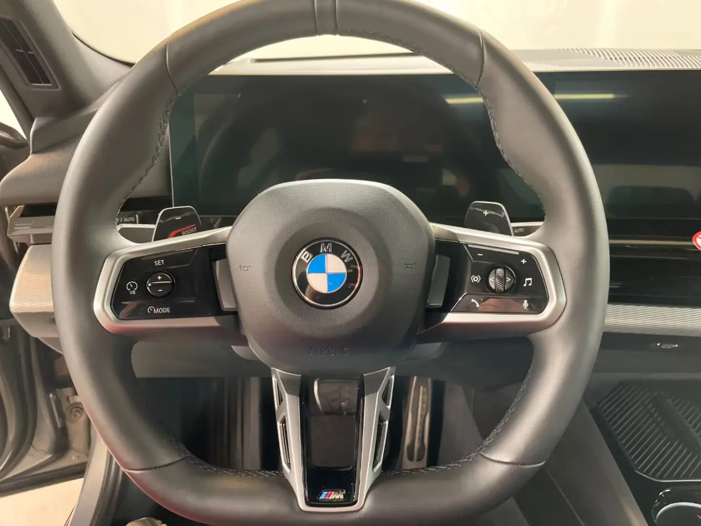 BMW 520d Limousine_M Sport Paket_ACC_Pano_360
