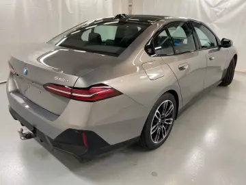 BMW 520d Limousine_M Sport Paket_ACC_Pano_360