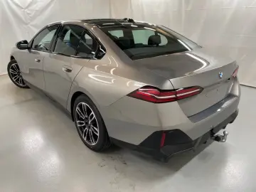 BMW 520d Limousine_M Sport Paket_ACC_Pano_360