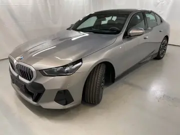 BMW 520d Limousine_M Sport Paket_ACC_Pano_360