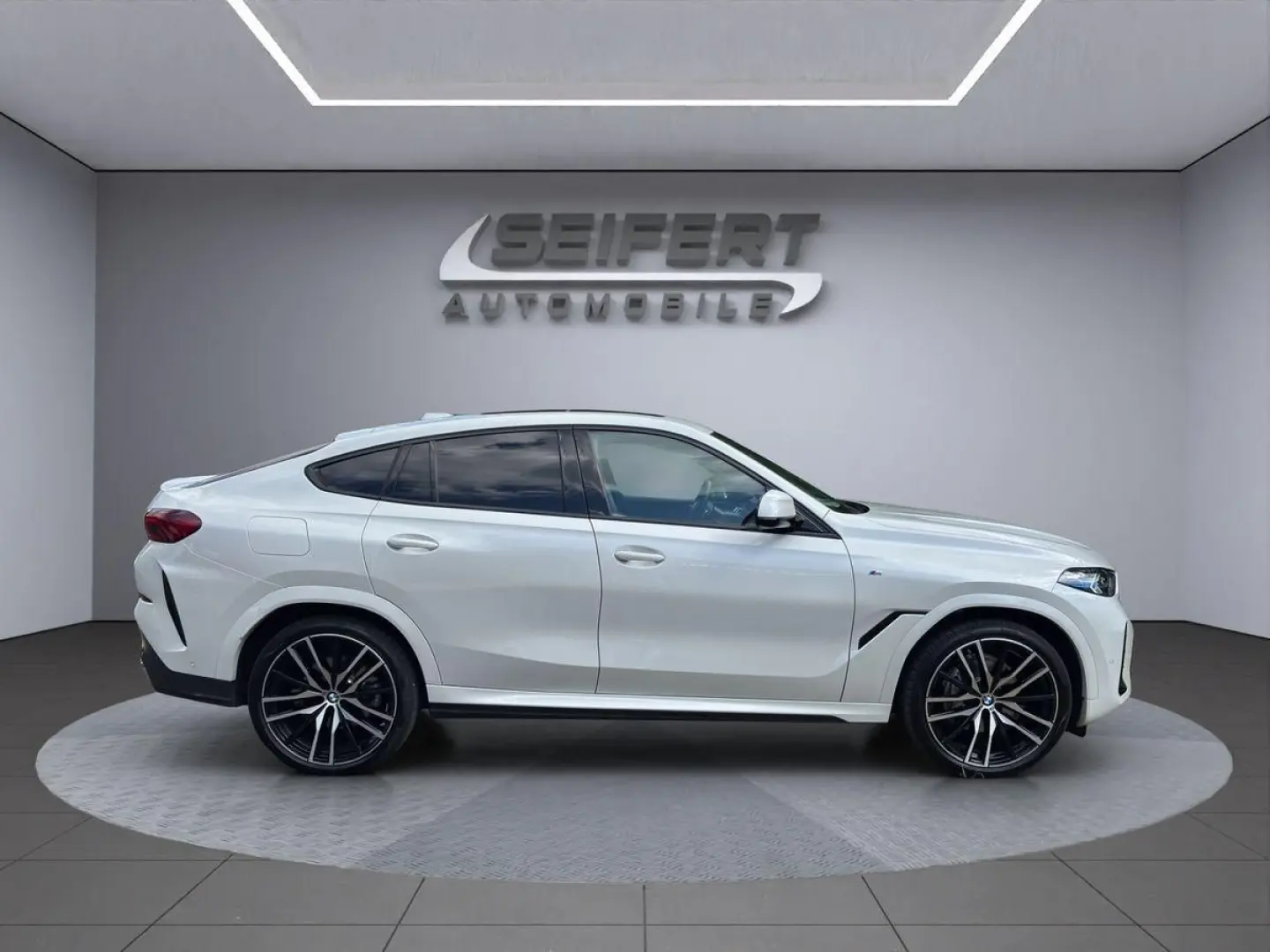 X6 xDrive40d | M-SPORT | AHK | Harman | PANO |