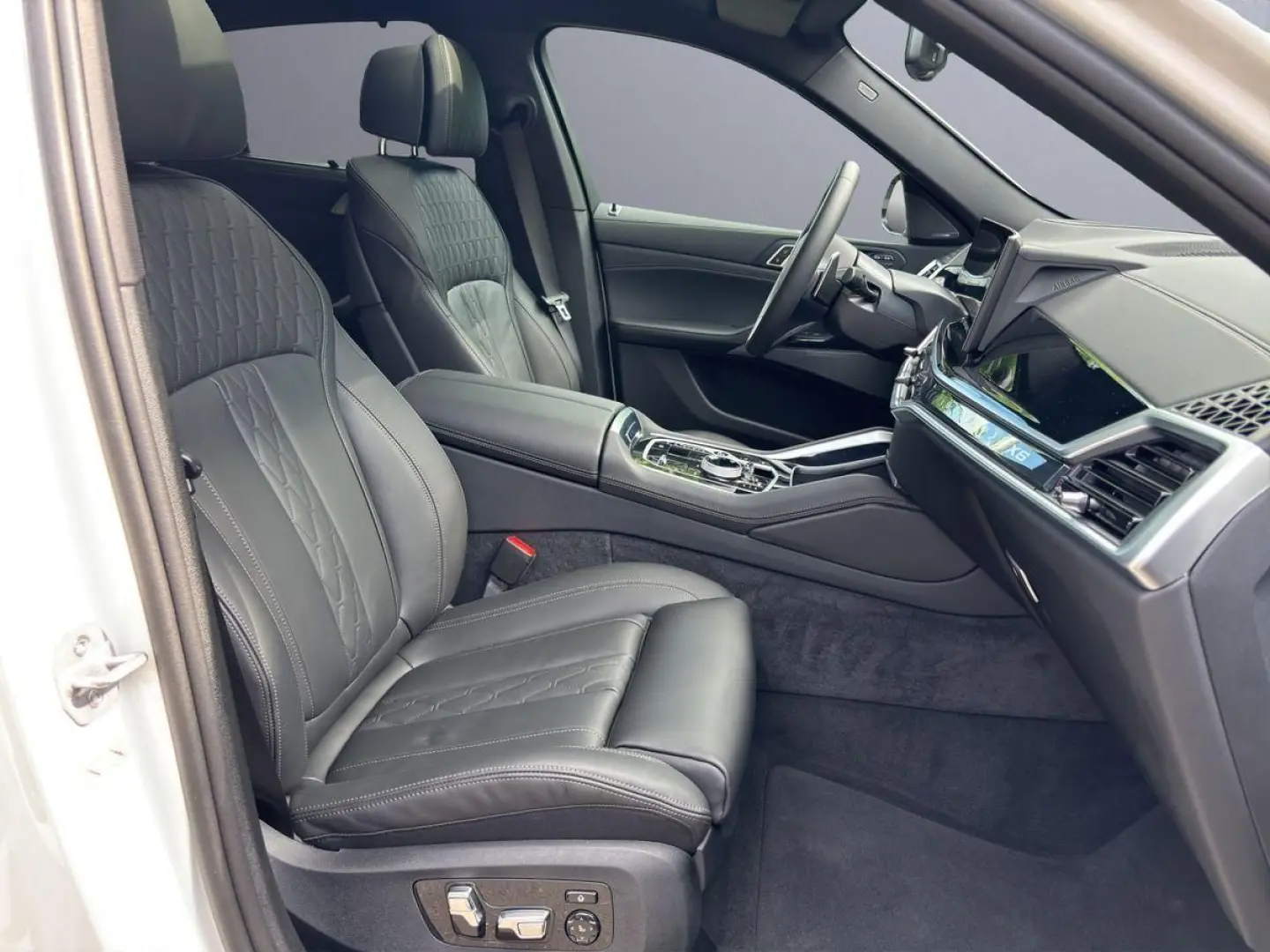 X6 xDrive40d | M-SPORT | AHK | Harman | PANO |
