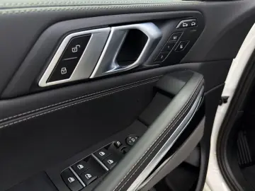 X6 xDrive40d | M-SPORT | AHK | Harman | PANO |
