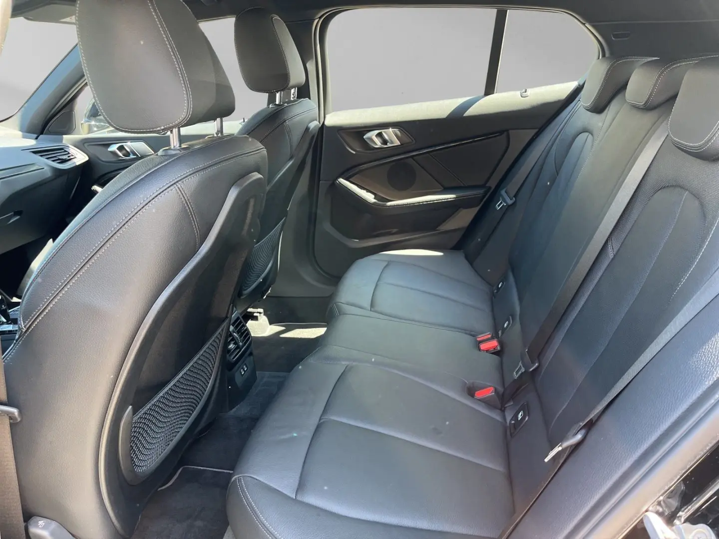 BMW 118i Sport Line Aut. LED 17