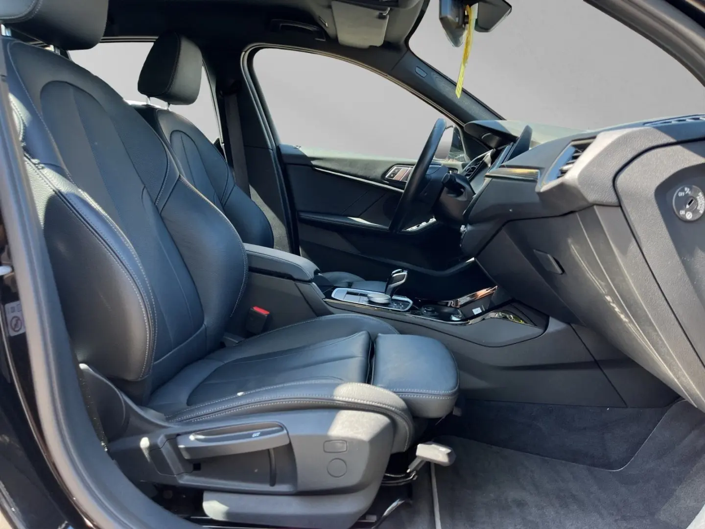 BMW 118i Sport Line Aut. LED 17