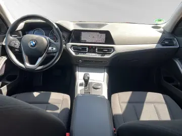 BMW 318d Automatik|Sitzh.|PDC|HiFi|LiveCockpit+