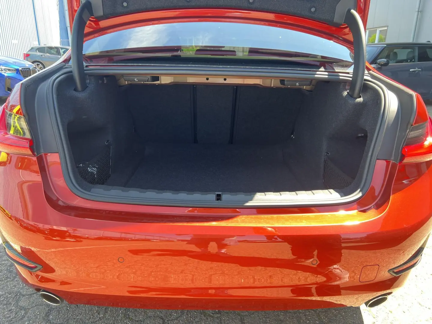 BMW 318d Automatik|Sitzh.|PDC|HiFi|LiveCockpit+