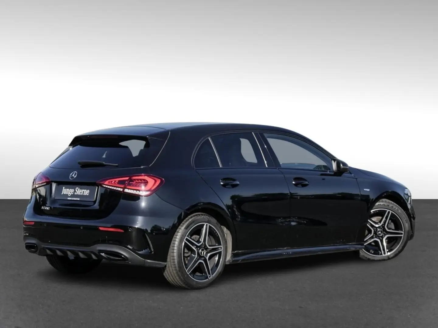 MERCEDES BENZ A180 |Edition|AMG|NIGHT|LED|NAVI|MBUX|