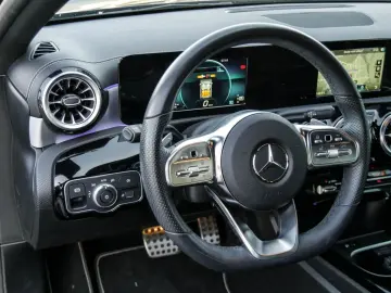 MERCEDES BENZ A180 |Edition|AMG|NIGHT|LED|NAVI|MBUX|