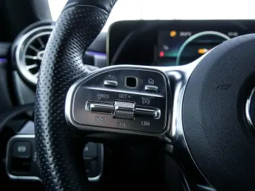 MERCEDES BENZ A180 |Edition|AMG|NIGHT|LED|NAVI|MBUX|