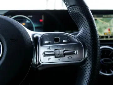 MERCEDES BENZ A180 |Edition|AMG|NIGHT|LED|NAVI|MBUX|