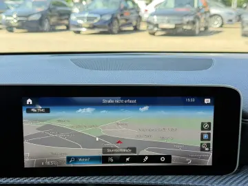MERCEDES BENZ A200 d/BURMESTER/LEDER//NAVI/CAR PLAY