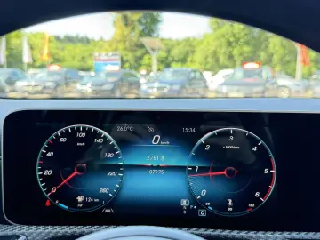 MERCEDES BENZ A200 d/BURMESTER/LEDER//NAVI/CAR PLAY