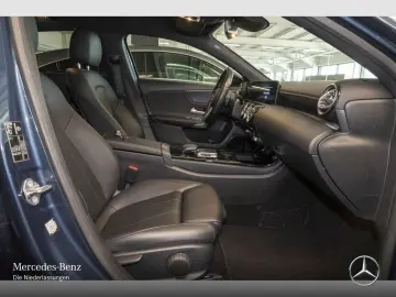 MERCEDES BENZ A180 Prog/Night/LED/Kam/CarPlay/
