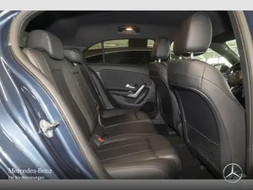 MERCEDES BENZ A180 Prog/Night/LED/Kam/CarPlay/