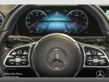 MERCEDES BENZ A180 Prog/Night/LED/Kam/CarPlay/