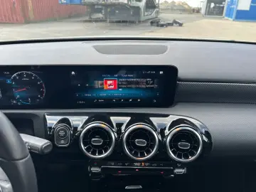 MERCEDES BENZ A180 Progressive NAVI+TEMP+KEYLESS-GO