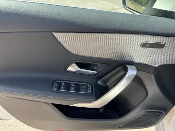 MERCEDES BENZ A180 Progressive NAVI+TEMP+KEYLESS-GO