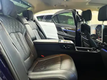 730 Baureihe730 L d xDrive 