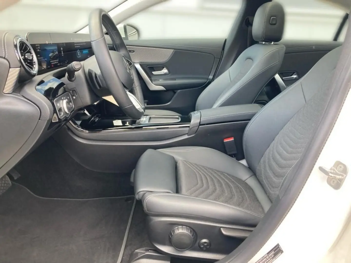 CLA 180 d Coupé Progressive/8G/LED/Panorama-SD/