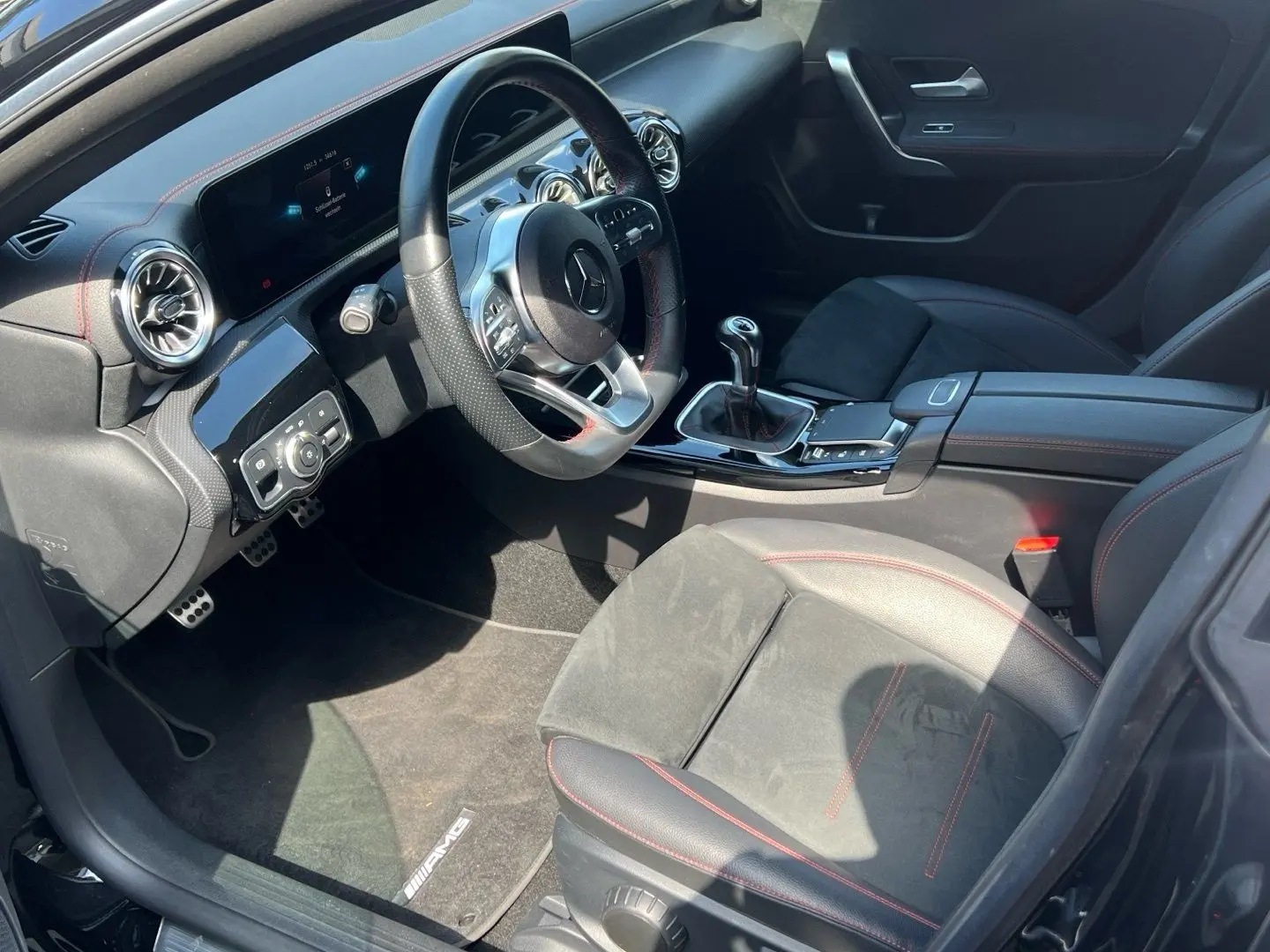 CLA 180 AMG Ambiente LED MBUX-HighEnd 19Zoll