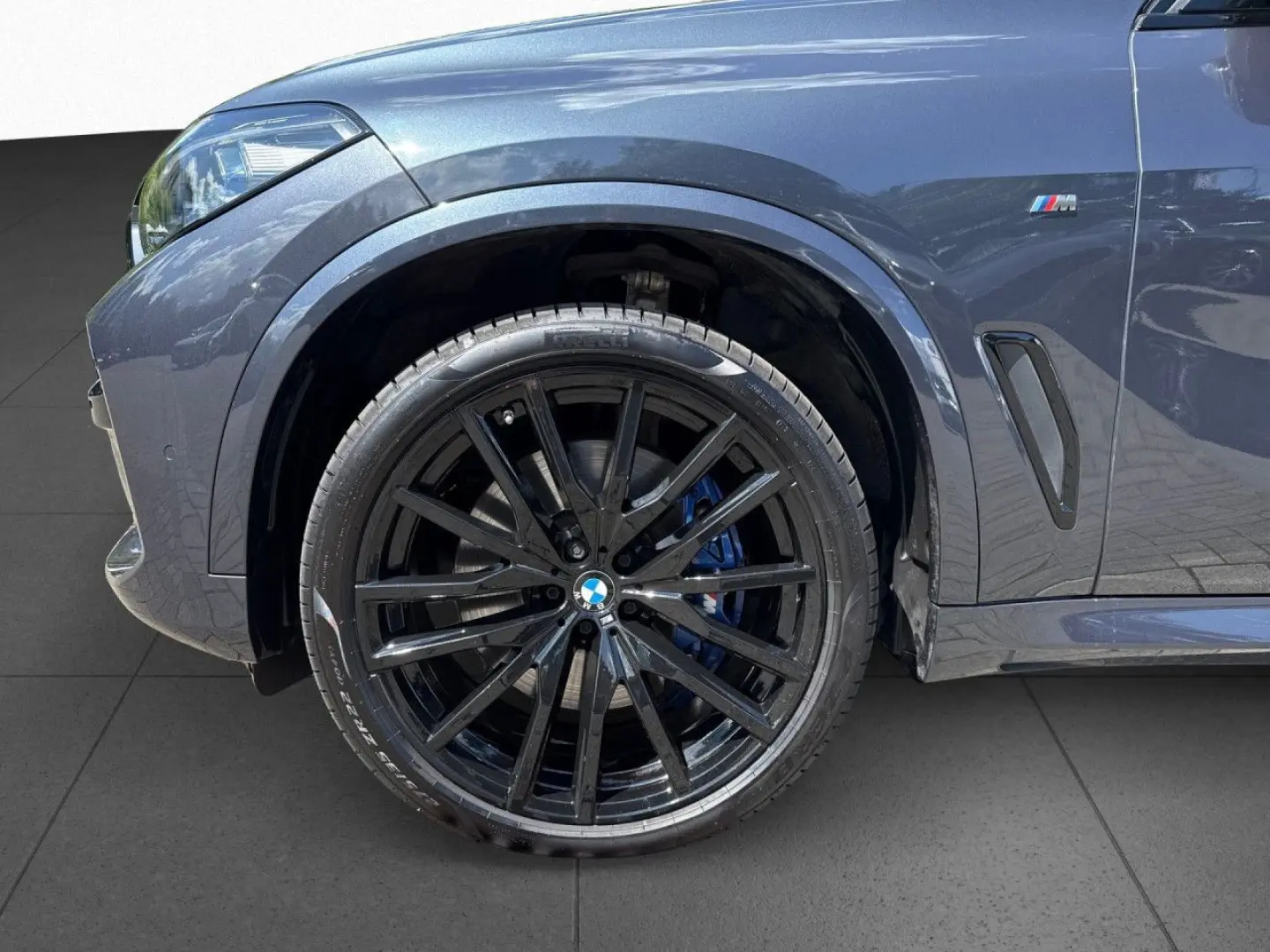 X5 M50i 22