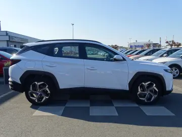 Tucson 1.6 Plug-InHybrid 4WD*DAB*PDC*RFK*CARPLAY